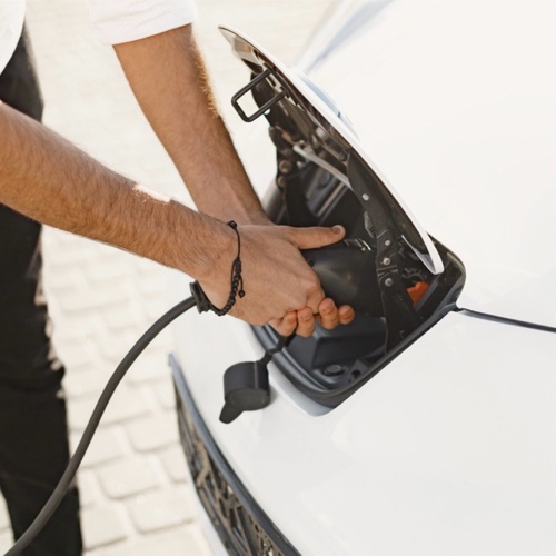 10 Must-Have Features for Your Home Charging Setup