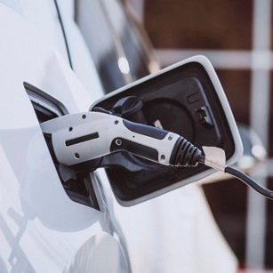 How to Choose the Right Portable EV Charger for Your Car